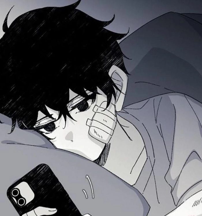 Sad anime profile picture for Discord with circular-crop-friendly framing