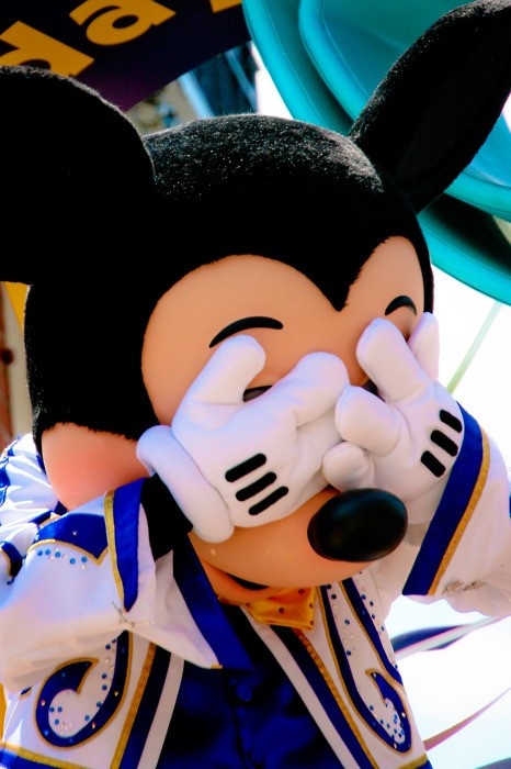 Experimental cursed Mickey Mouse PFP chaotic edit