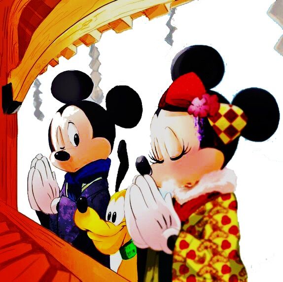 Mickey Mouse matching PFP coordinated couple style